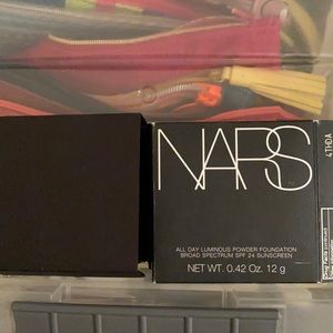 Never used luminous powder foundation